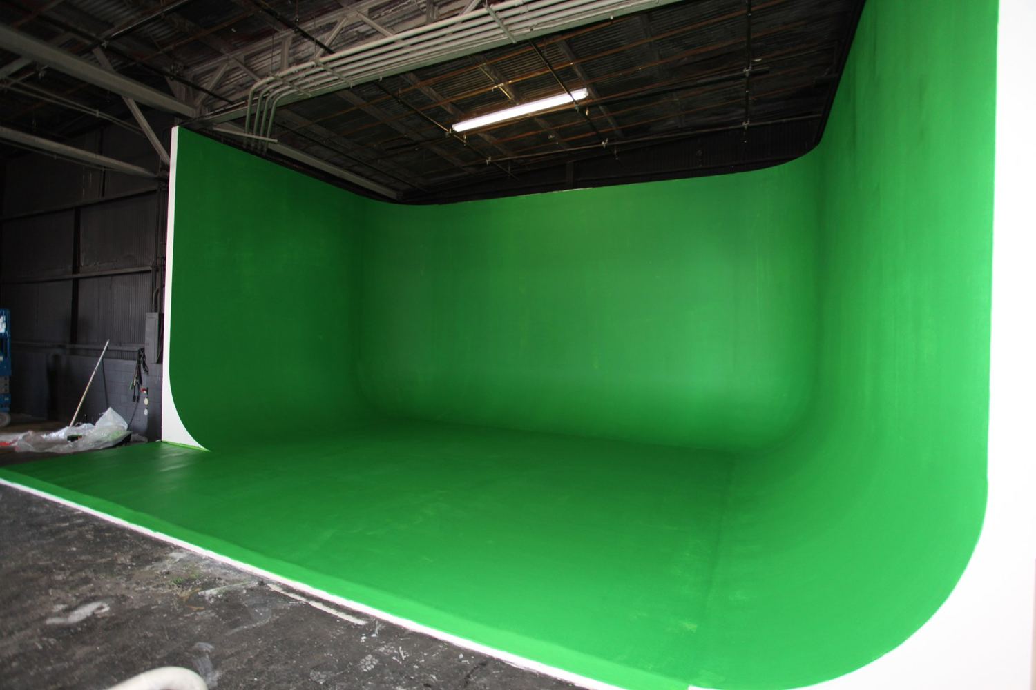 Green-screen cyclorama — side view
